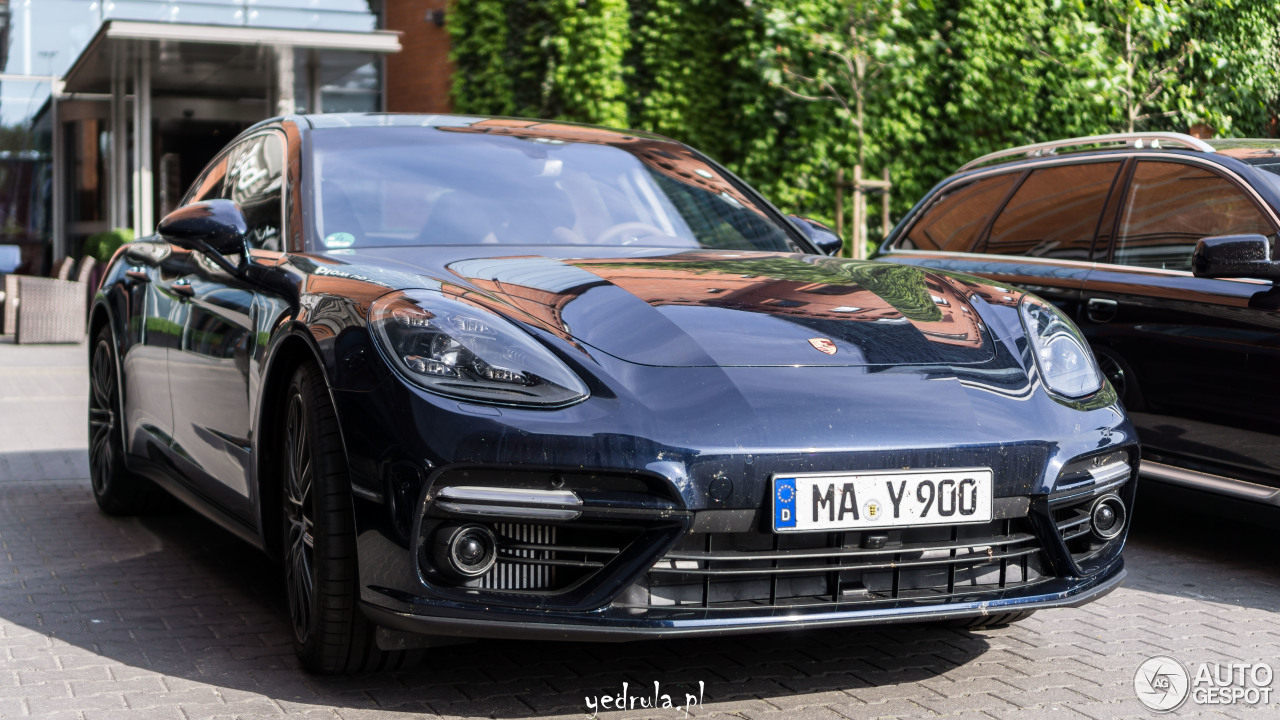 Porsche 971 Panamera Turbo