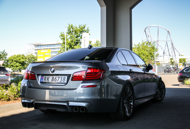 BMW M5 F10 2011