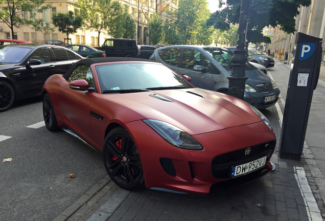 Jaguar F-TYPE R Convertible