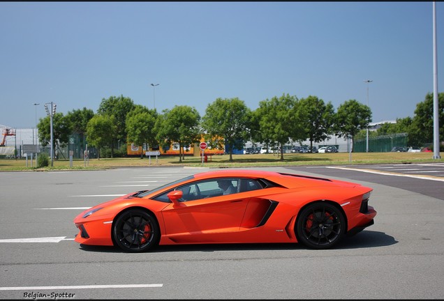 Lamborghini Aventador LP700-4