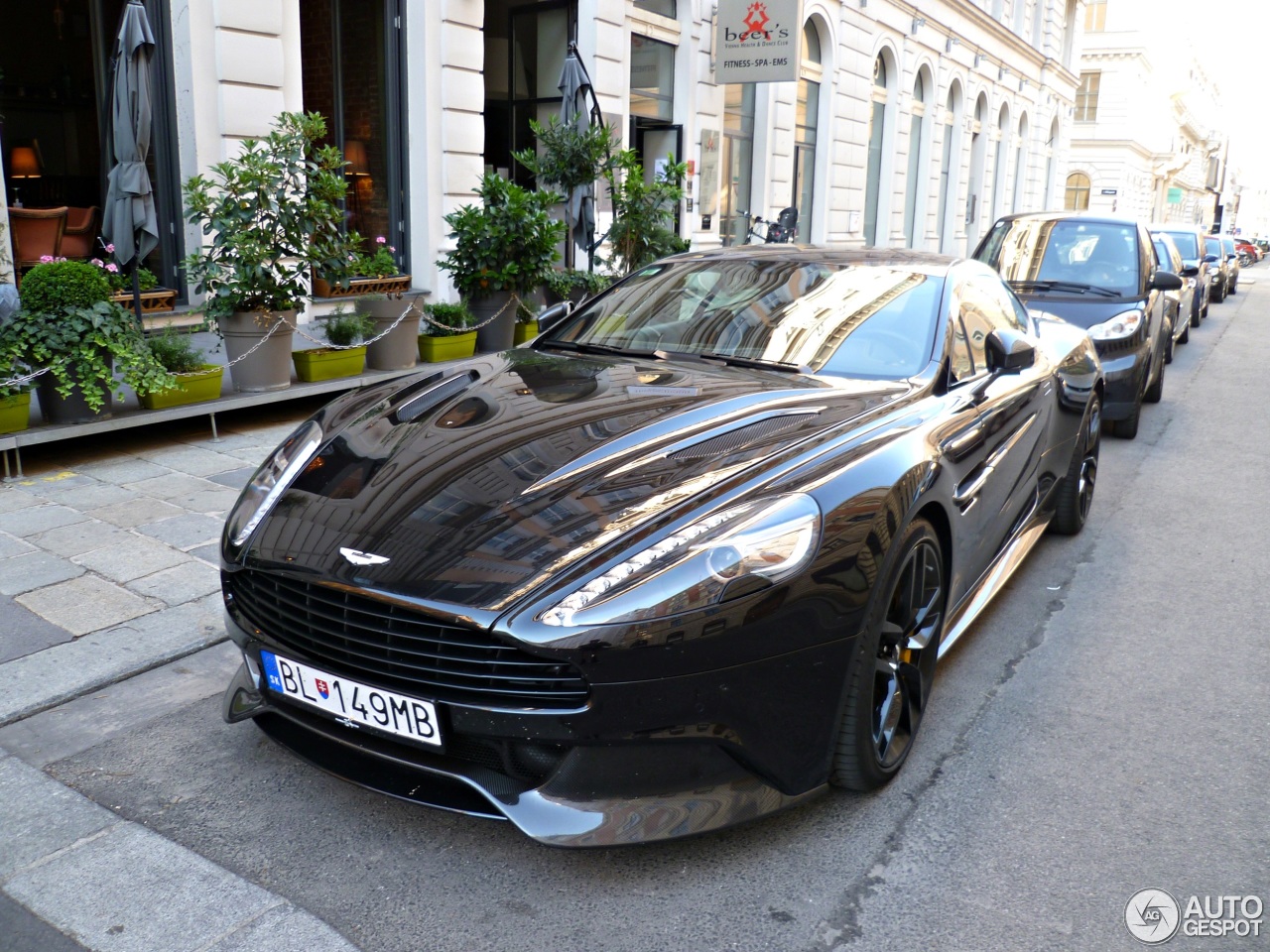 Aston Martin Vanquish 2013