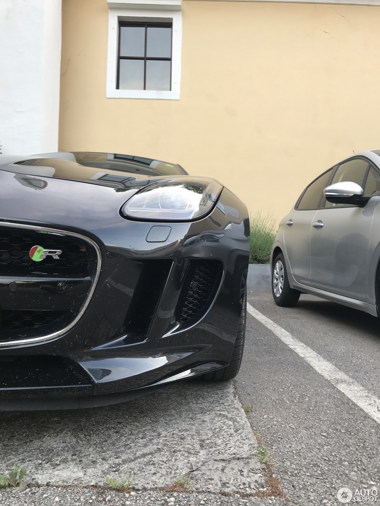 Jaguar F-TYPE R Coupé