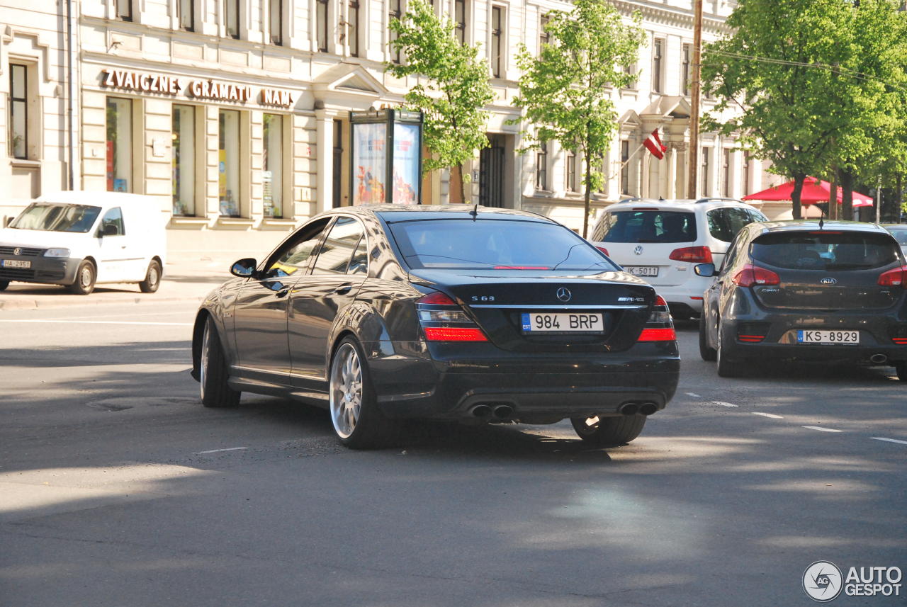 Mercedes-Benz S 63 AMG W221