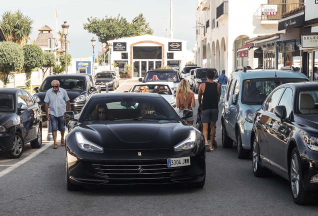 Ferrari GTC4Lusso