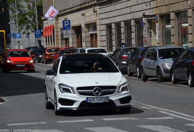 Mercedes-AMG CLA 45 Shooting Brake X117