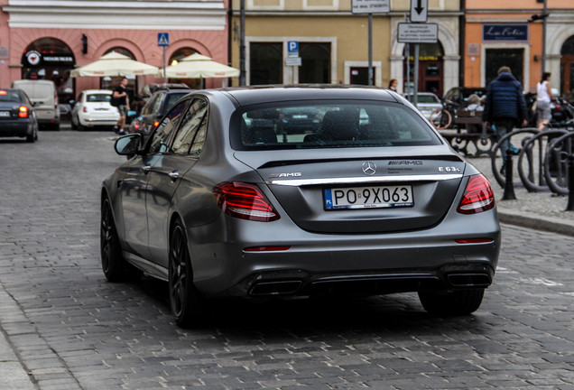 Mercedes-AMG E 63 S W213