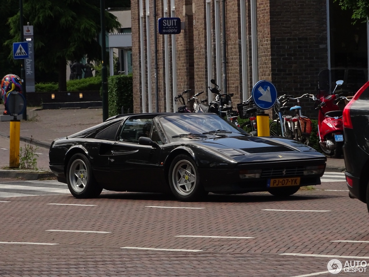 Ferrari 328 GTS