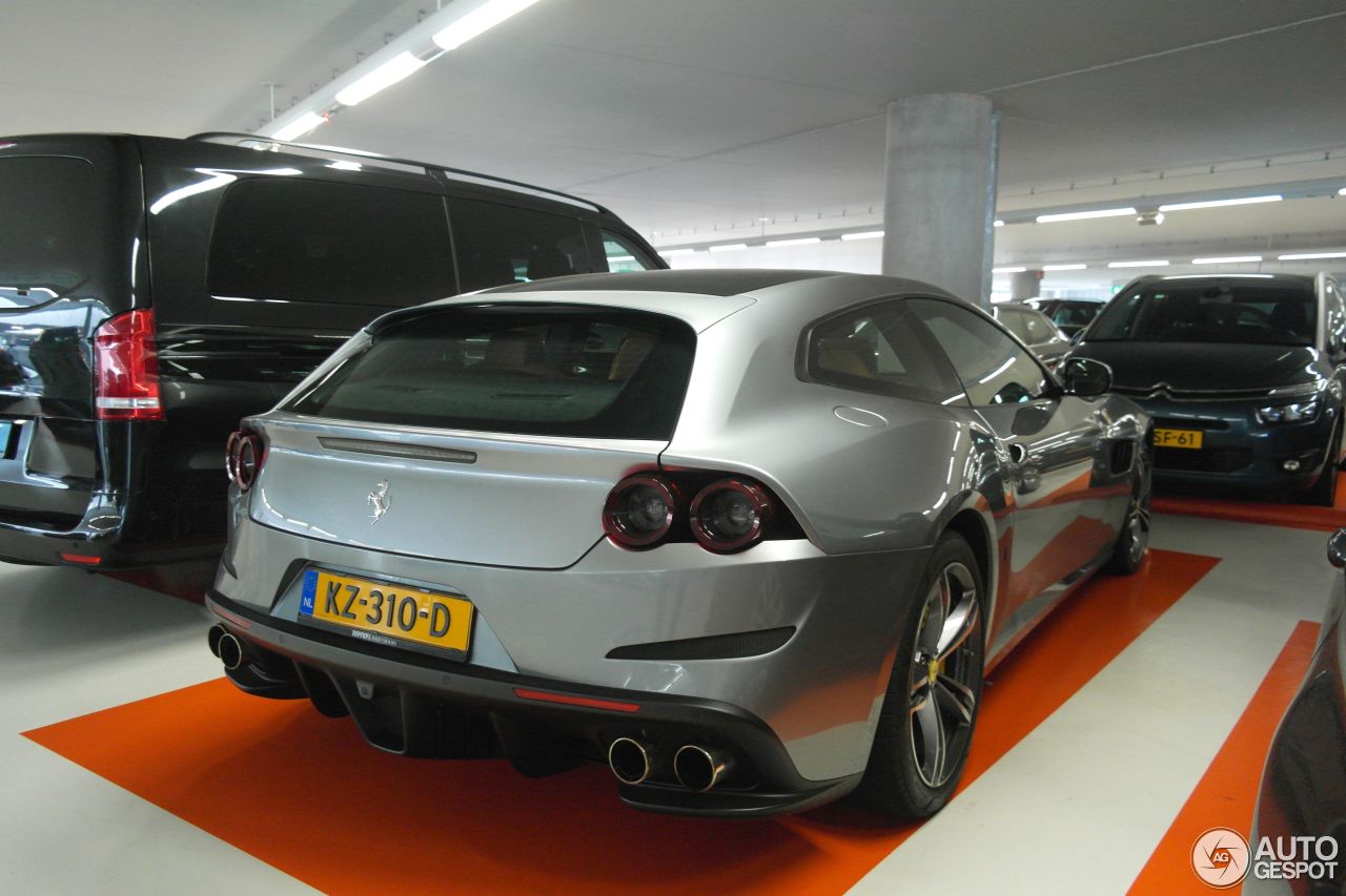 Ferrari GTC4Lusso