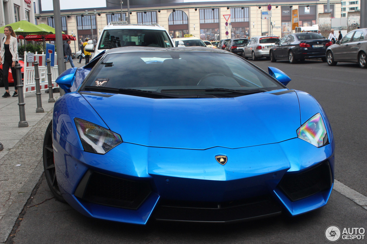 Lamborghini Aventador LP700-4 Roadster