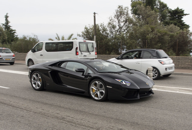 Lamborghini Aventador LP700-4