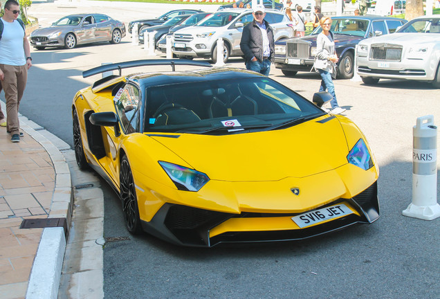 Lamborghini Aventador LP750-4 SuperVeloce Roadster