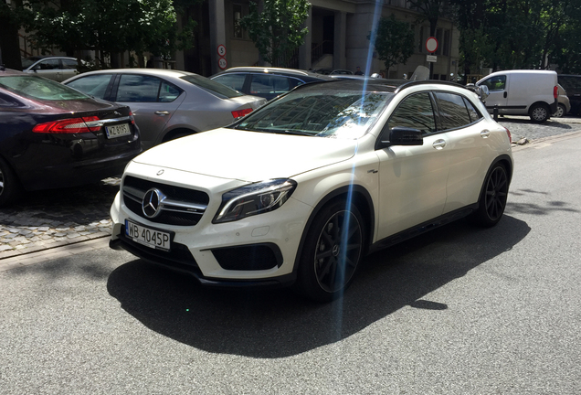 Mercedes-AMG GLA 45 X156