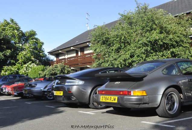 Aston Martin V12 Vantage