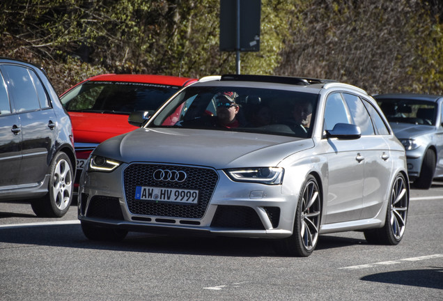 Audi RS4 Avant B8