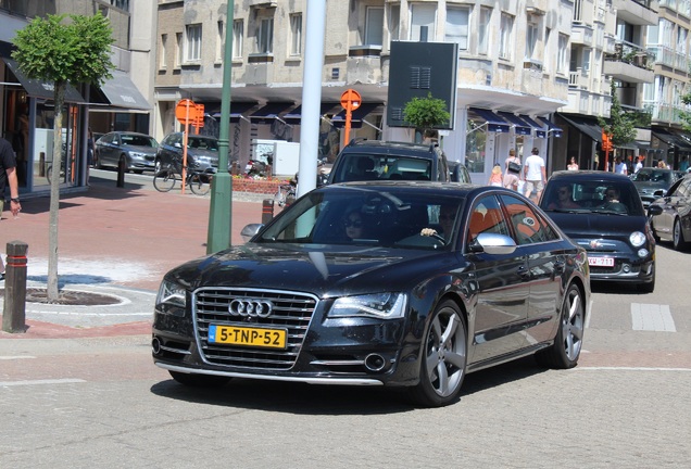 Audi S8 D4