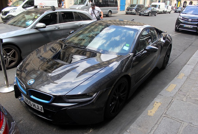 BMW i8