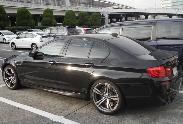 BMW M5 F10 2011