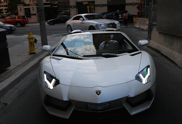 Lamborghini Aventador LP700-4 Roadster