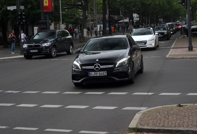 Mercedes-AMG A 45 W176 2015