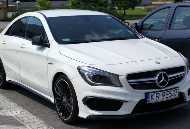 Mercedes-Benz CLA 45 AMG C117