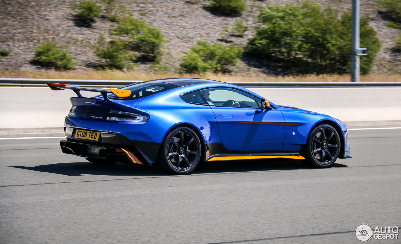 Aston Martin Vantage GT8