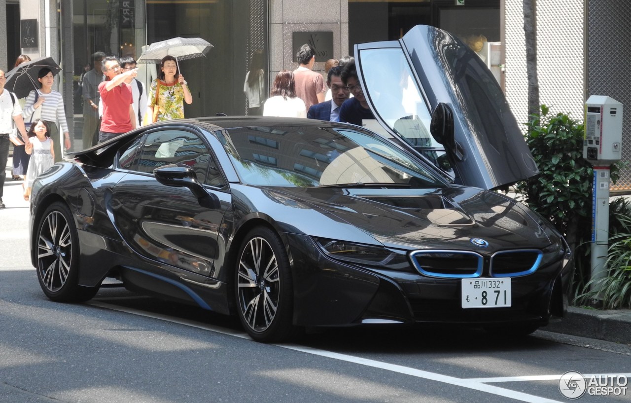 BMW i8