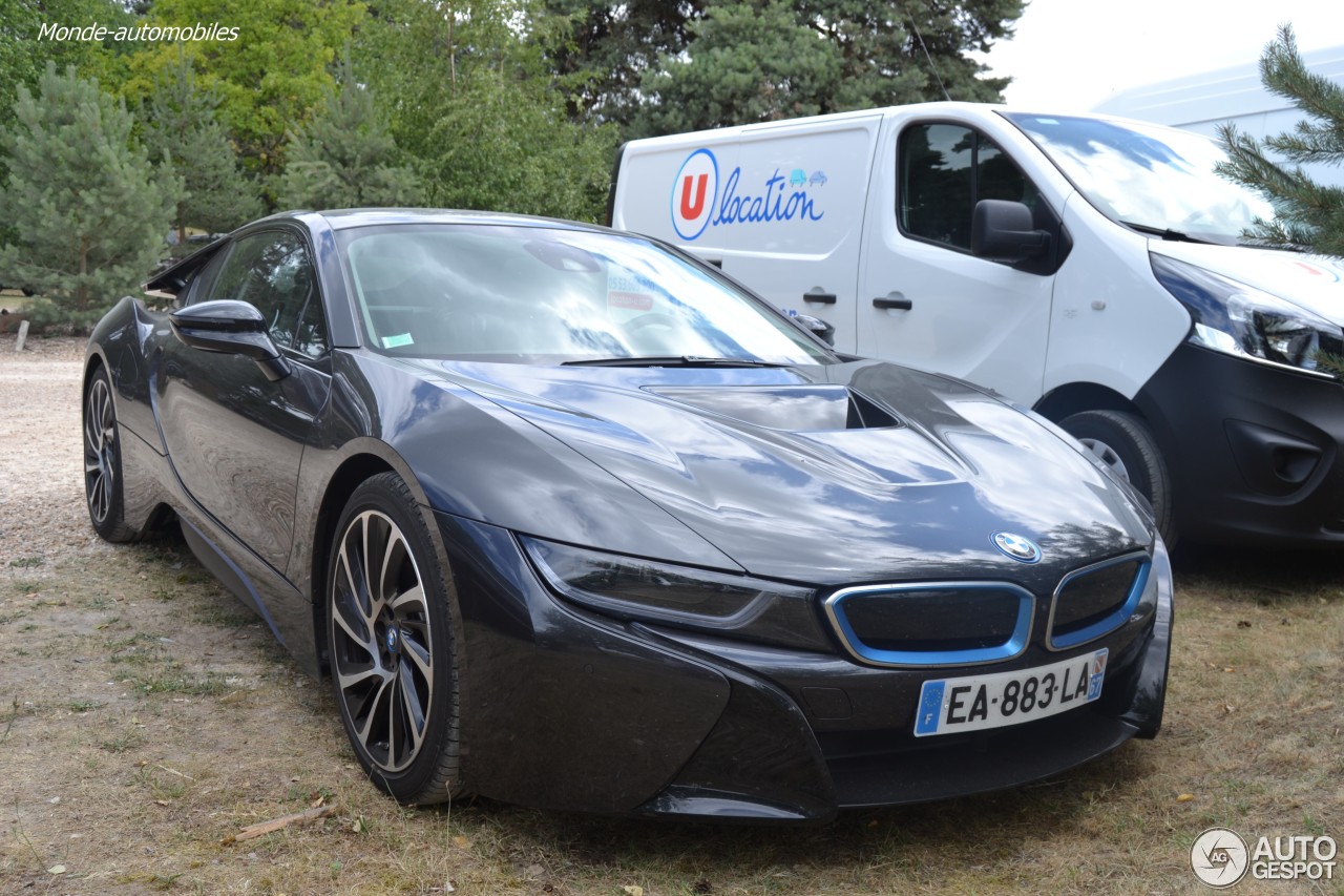 BMW i8