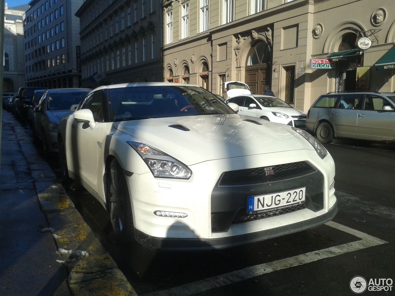 Nissan GT-R 2015