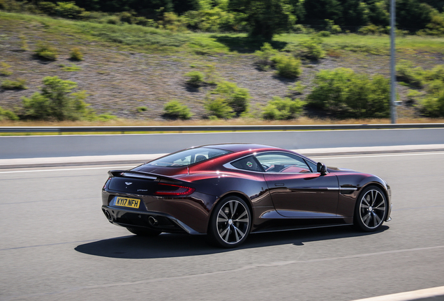 Aston Martin Vanquish 2013