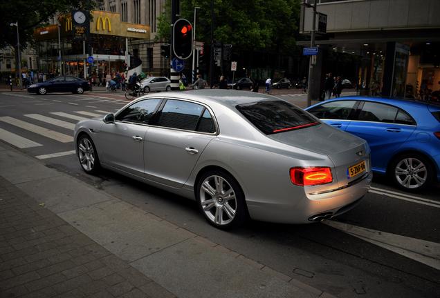 Bentley Flying Spur V8