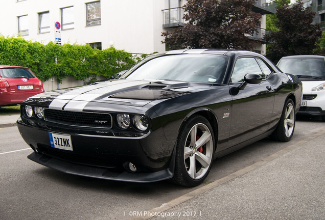 Dodge Challenger SRT-8 392