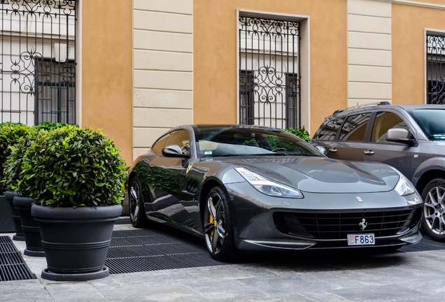 Ferrari GTC4Lusso