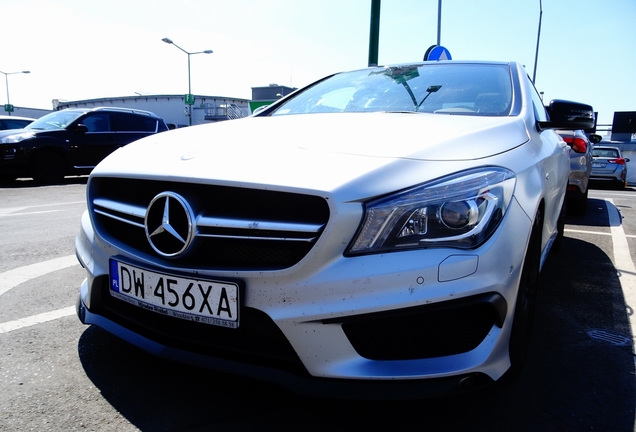 Mercedes-Benz CLA 45 AMG C117