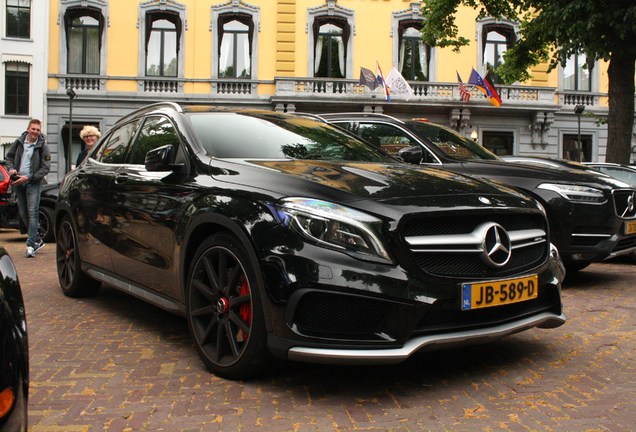 Mercedes-Benz GLA 45 AMG X156