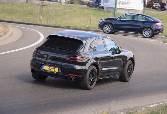 Porsche 95B Macan GTS