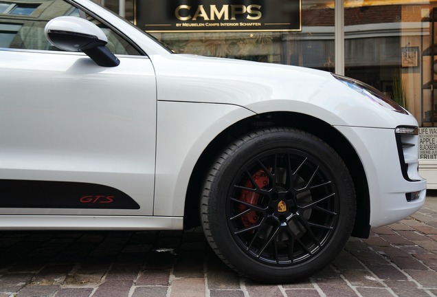 Porsche 95B Macan GTS