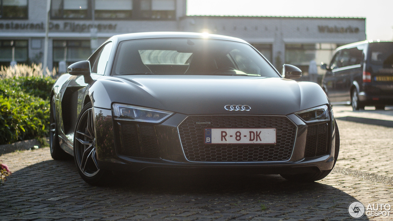 Audi R8 V10 Plus 2015