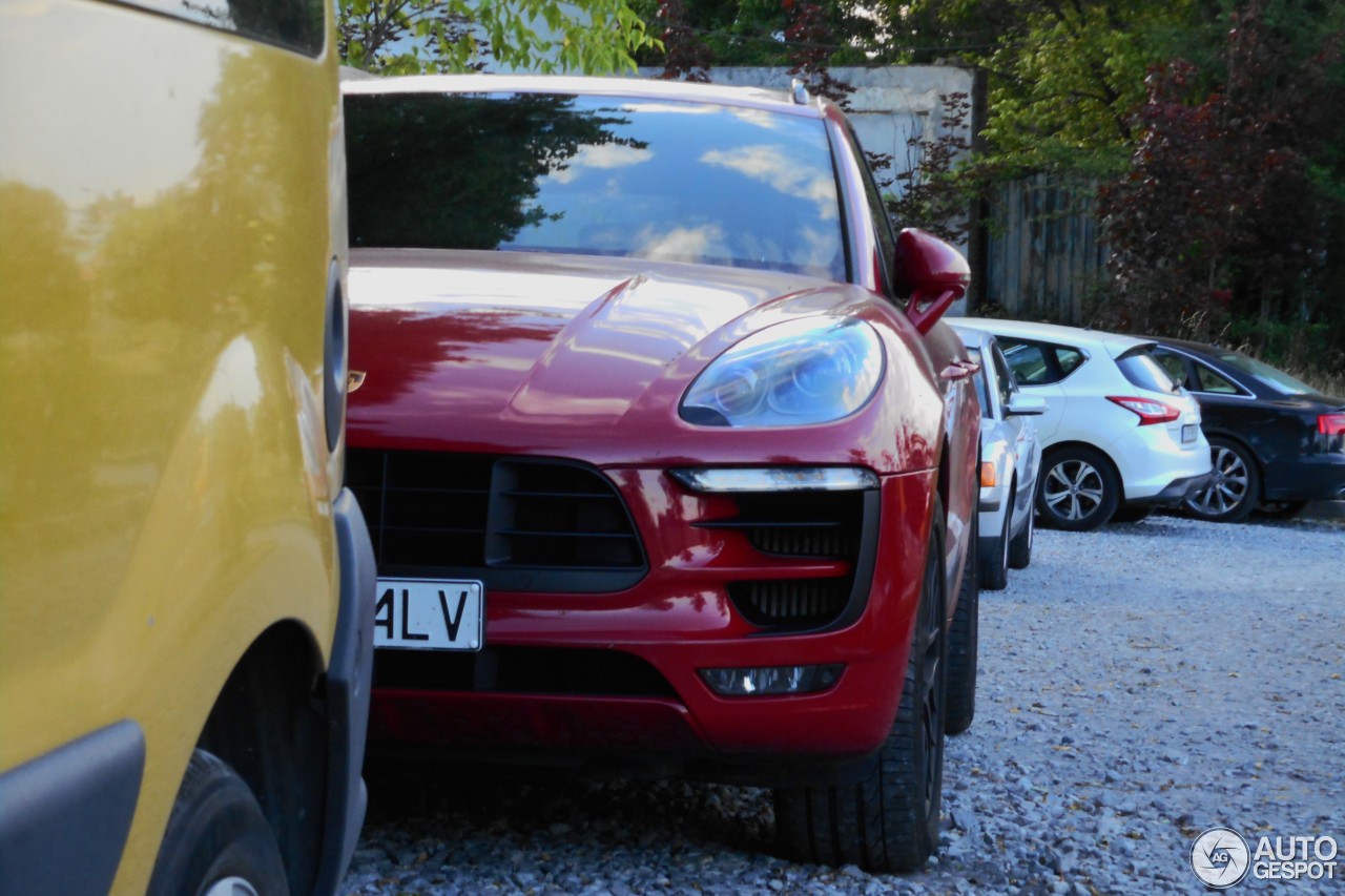 Porsche 95B Macan GTS