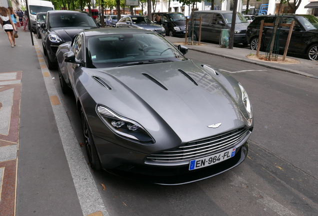 Aston Martin DB11