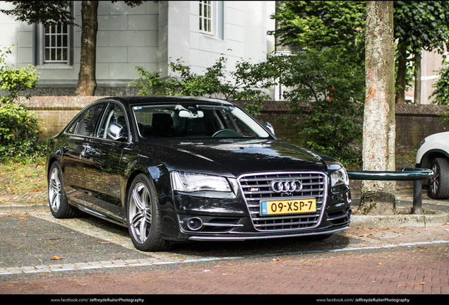 Audi S8 D4