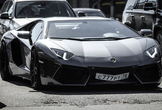 Lamborghini Aventador LP700-4