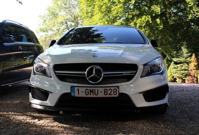 Mercedes-Benz CLA 45 AMG C117