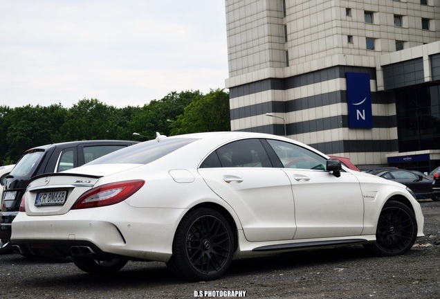 Mercedes-Benz CLS 63 AMG C218 2015