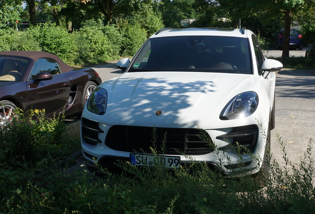 Porsche 95B Macan Turbo