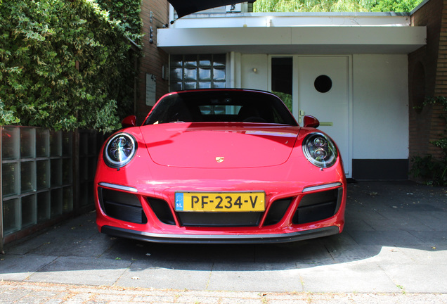 Porsche 991 Carrera 4 GTS Cabriolet MkII