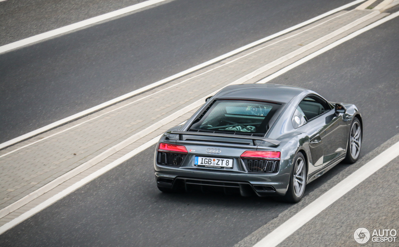 Audi R8 V10 Plus 2015