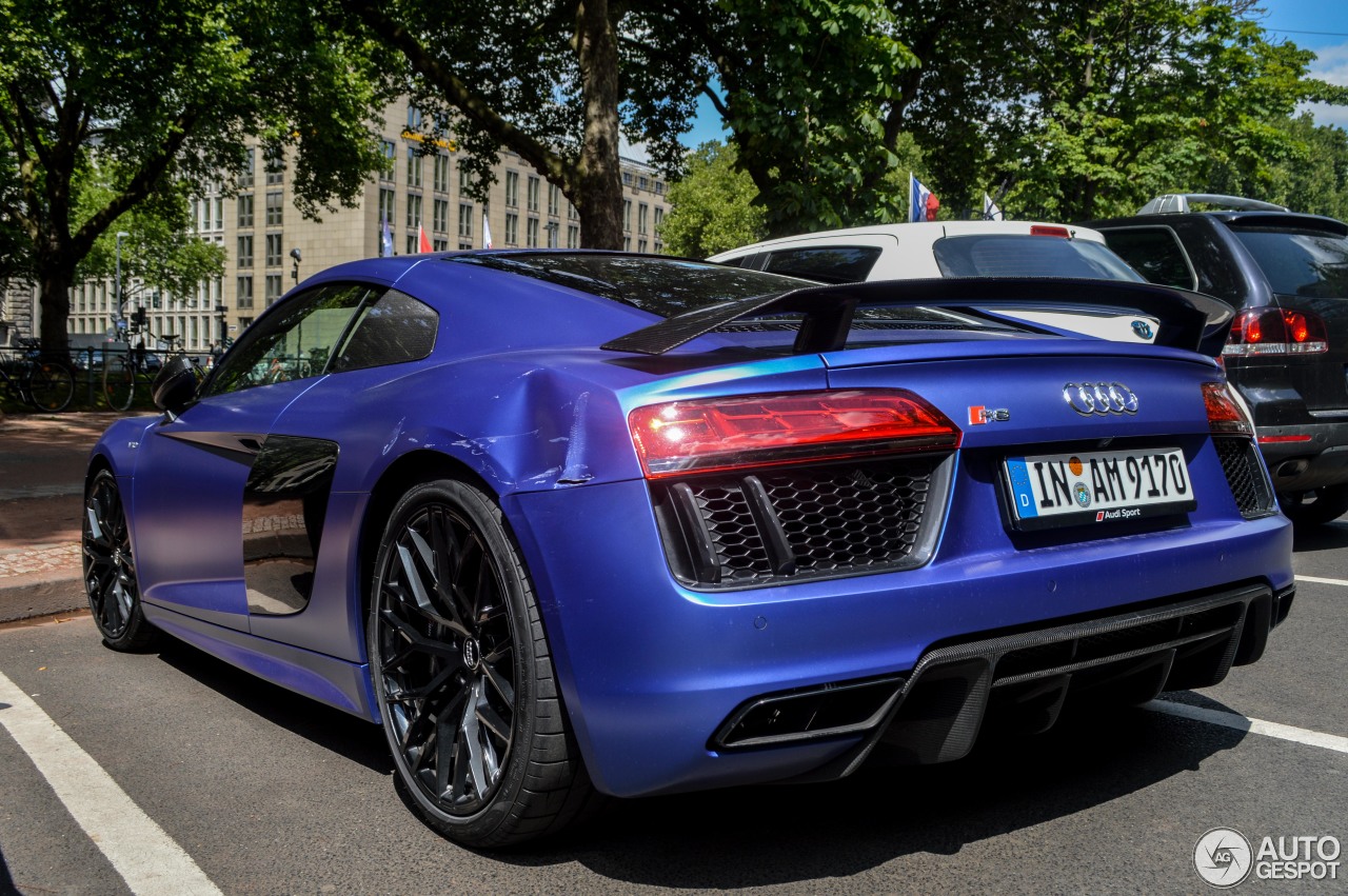 Audi R8 V10 Plus 2015