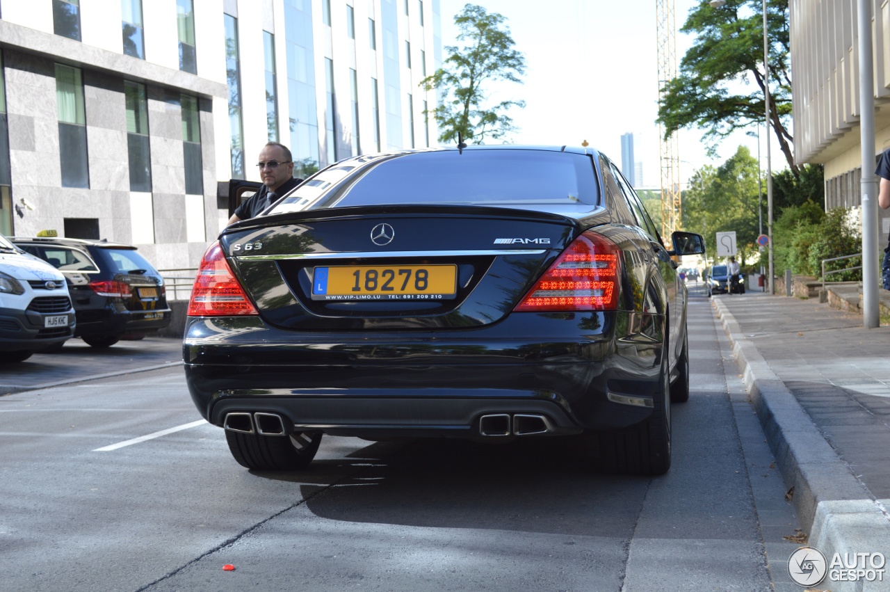 Mercedes-Benz S 63 AMG W221 2011