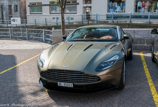 Aston Martin DB11