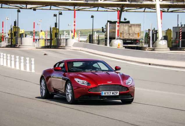 Aston Martin DB11